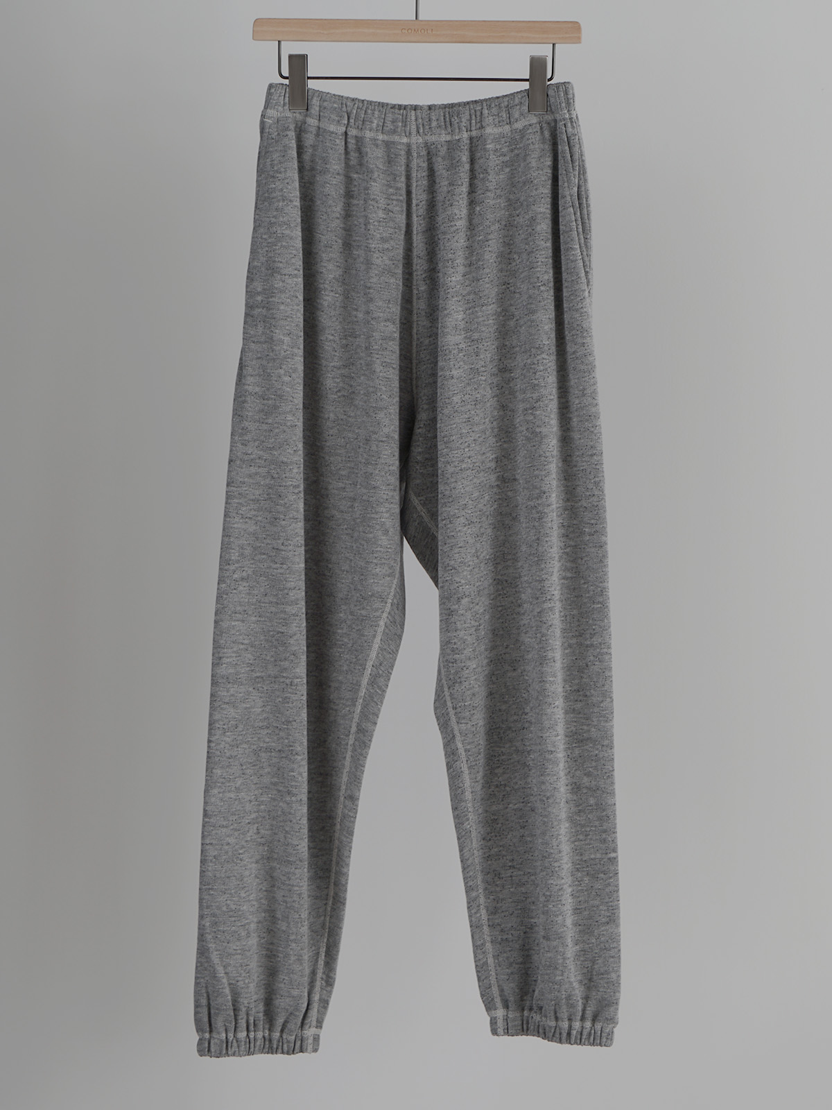 grey fleece sweatpants d1
