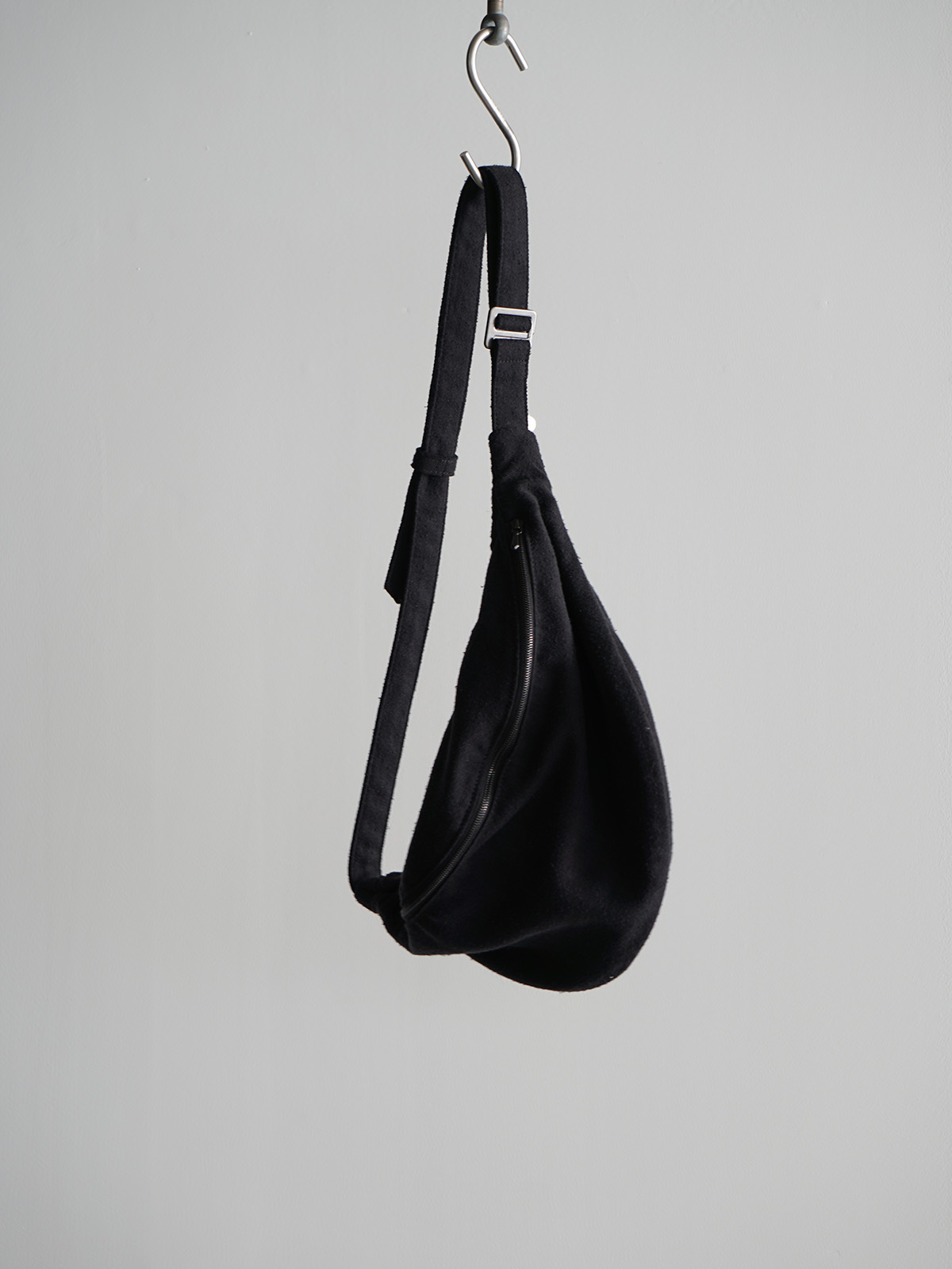 silk nep waist bag d1