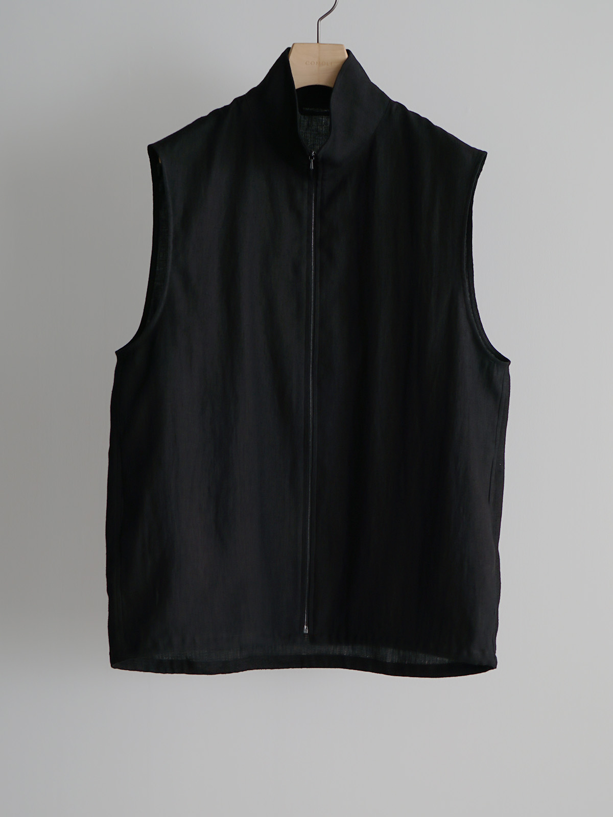 canapa vest d1